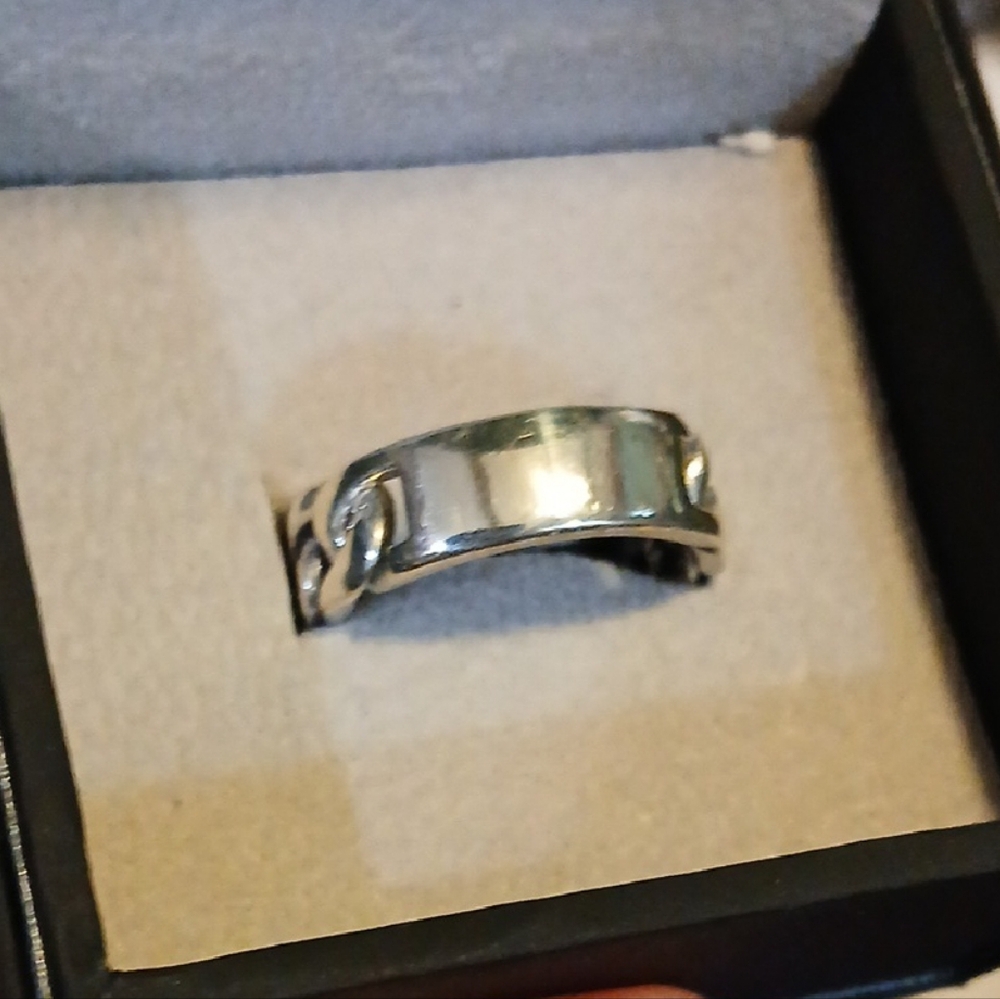 Elegant Silver Men's Ring